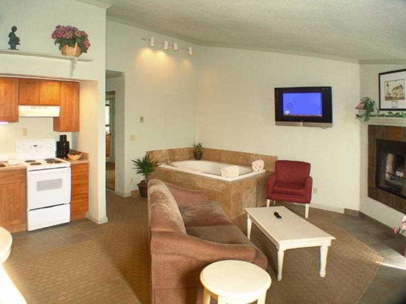 Best Western Inn At Face Rock Бандън Екстериор снимка